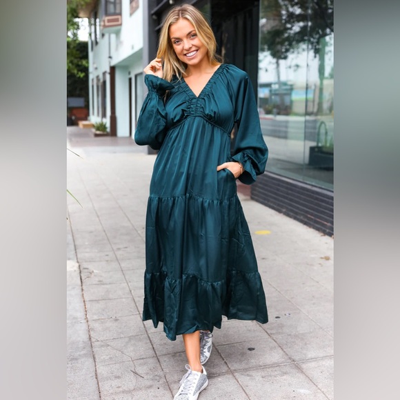 Elegant Hunter Green Elastic V Neck Tiered Satin Maxi Dress - Picture 9 of 13